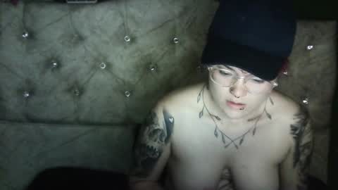 Megan and sophi online show from 01-11-25, 05:41