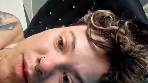 Megan and sophi online show from 10-21-25, 11:22