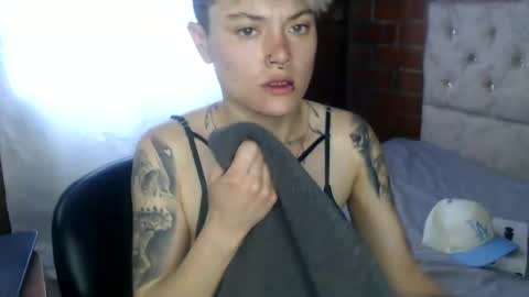 Snapshot of megan_coop3r_ chatting on 07-04-26, 12:22 Megan and sophi online show from 07-04-26, 12:22
