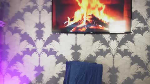 Snapshot of megan_cruzgb chatting on 01-14-25, 01:26 Carolina Paez online show from 01-14-25, 01:26