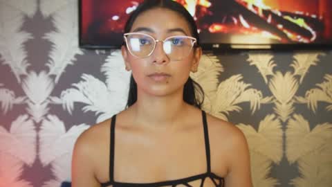 Snapshot of megan_cruzgb chatting on 01-14-25, 07:43 Carolina Paez online show from 01-14-25, 07:43