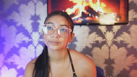 Snapshot of megan_cruzgb chatting on 01-15-25, 01:56 Carolina Paez online show from 01-15-25, 01:56
