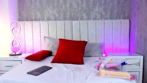 Snapshot of megan_cruzgb chatting on 02-18-25, 08:25 Carolina Paez online show from 02-18-25, 08:25