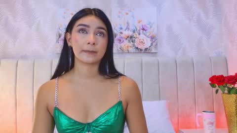 Carolina Paez online show from 11-28-25, 02:31