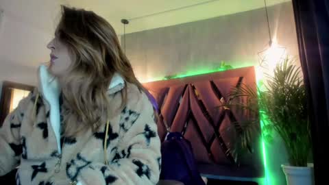    online show from 01-09-25, 02:33