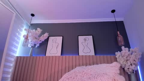 Snapshot of megan_moore__ chatting on 02-15-25, 02:55 online show from 02-15-25, 02:55