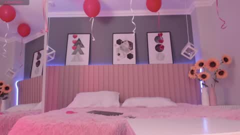 Snapshot of megan_moore__ chatting on 02-17-25, 07:10 online show from 02-17-25, 07:10