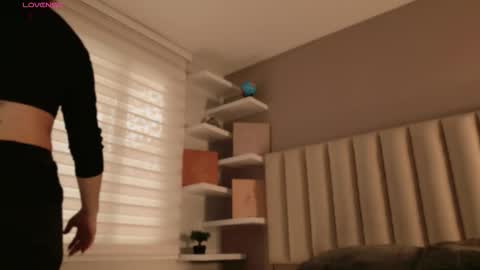 Snapshot of megan_moore__ chatting on 09-22-25, 12:07 online show from 09-22-25, 12:07