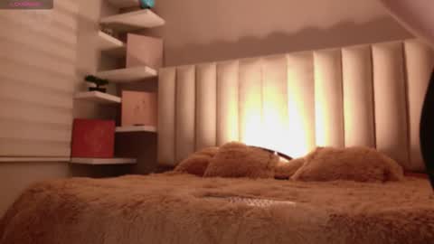 Snapshot of megan_moore__ chatting on 10-08-25, 12:03 online show from 10-08-25, 12:03