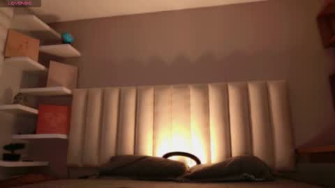 Snapshot of megan_moore__ chatting on 10-14-25, 12:06 online show from 10-14-25, 12:06