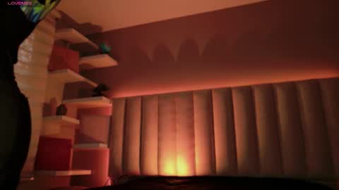 Snapshot of megan_moore__ chatting on 10-28-25, 12:09 online show from 10-28-25, 12:09