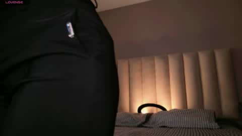 Snapshot of megan_moore__ chatting on 11-11-25, 12:16 online show from 11-11-25, 12:16