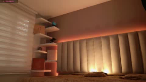 Snapshot of megan_moore__ chatting on 11-15-25, 12:13 online show from 11-15-25, 12:13