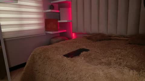 Snapshot of megan_moore__ chatting on 11-24-25, 01:55 online show from 11-24-25, 01:55