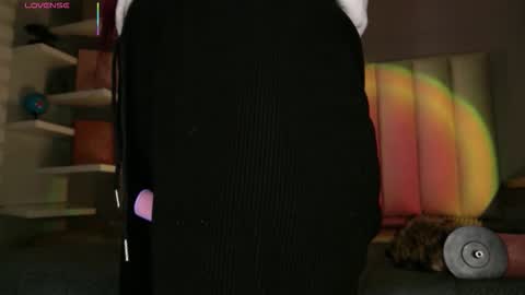 Snapshot of megan_moore__ chatting on 02-12-26, 01:06 online show from 02-12-26, 01:06