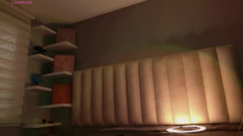 Snapshot of megan_moore__ chatting on 03-12-26, 01:06 online show from 03-12-26, 01:06