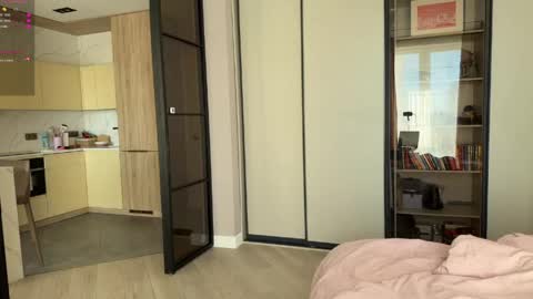 Megan   inst meg myersss online show from 04-20-26, 09:23