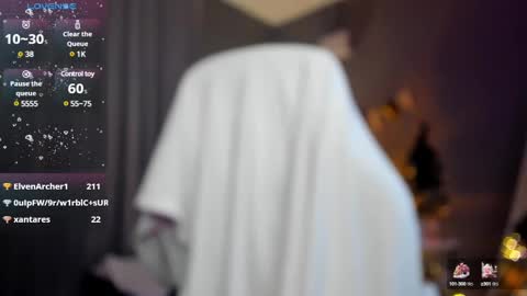 Megan Nelson online show from 12-24-24, 01:28