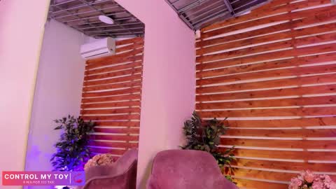 megan_raiin online show from 11-11-25, 08:47