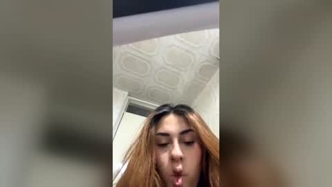 Snapshot of megan_ricci chatting on 07-04-26, 01:45 Laura online show from 07-04-26, 01:45