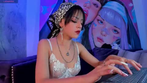 Snapshot of megan_shyne chatting on 12-15-25, 06:28 megan_shyne online show from 12-15-25, 06:28