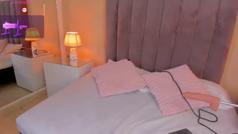 Snapshot of megan_thompsoon1 chatting on 07-29-26, 12:58 Megan online show from 07-29-26, 12:58