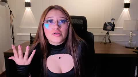 Snapshot of megan_vg chatting on 04-07-26, 11:43 Megan online show from 04-07-26, 11:43