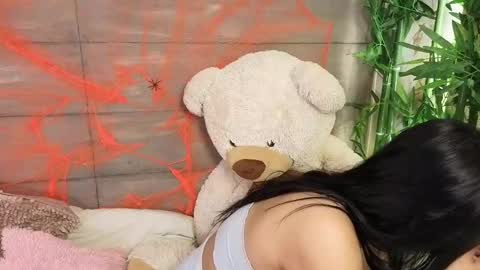 Megan  online show from 10-12-25, 02:05