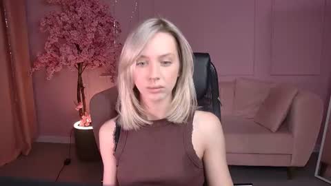 Snapshot of meganclapp chatting on 06-11-26, 05:38 Megan online show from 06-11-26, 05:38