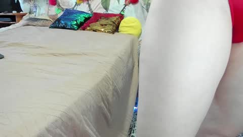 Snapshot of meganfox3325 chatting on 02-02-25, 07:20 Nicki--------- Welcome to my Room online show from 02-02-25, 07:20