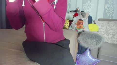 Snapshot of meganfox3325 chatting on 02-15-25, 06:55 Nicki--------- Welcome to my Room online show from 02-15-25, 06:55