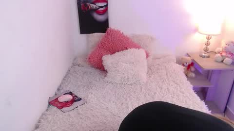 Snapshot of meganlk chatting on 10-02-25, 11:34 MEGAN online show from 10-02-25, 11:34