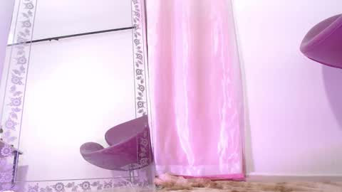 Snapshot of meganlk chatting on 12-02-25, 01:22 MEGAN online show from 12-02-25, 01:22