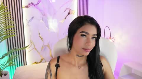 Snapshot of meganlowell chatting on 11-29-25, 07:50 Megan Lowell online show from 11-29-25, 07:50