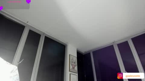 Snapshot of megann__sweet chatting on 02-10-25, 10:42 Mara online show from 02-10-25, 10:42