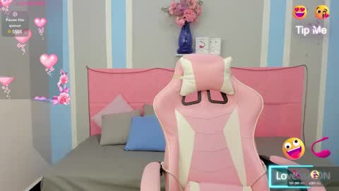 Megan Queen online show from 02-19-25, 02:01