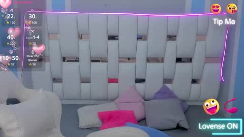 Snapshot of meganqueen2 chatting on 11-03-25, 12:17 Megan Queen online show from 11-03-25, 12:17