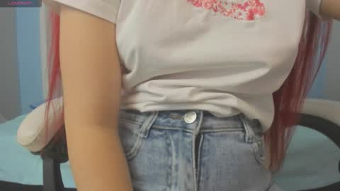 Snapshot of meganqueen2 chatting on 11-19-25, 12:16 Megan Queen online show from 11-19-25, 12:16