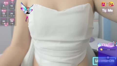 Snapshot of meganqueen2 chatting on 12-20-25, 11:50 Megan Queen online show from 12-20-25, 11:50