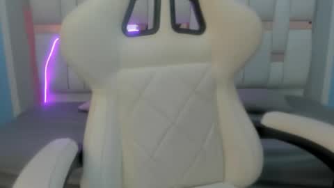 Snapshot of meganqueen2 chatting on 02-04-26, 08:14 Megan Queen online show from 02-04-26, 08:14