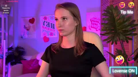 Snapshot of meganrodgers chatting on 07-04-26, 05:52 megan online show from 07-04-26, 05:52