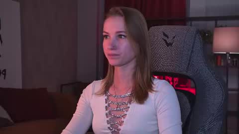Snapshot of meganrodgers chatting on 07-12-26, 05:37 megan online show from 07-12-26, 05:37