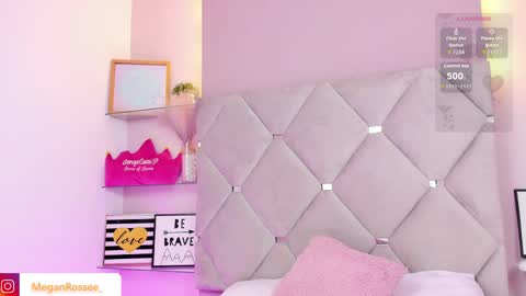 Snapshot of meganrosse__ chatting on 05-24-26, 07:30 Megan online show from 05-24-26, 07:30