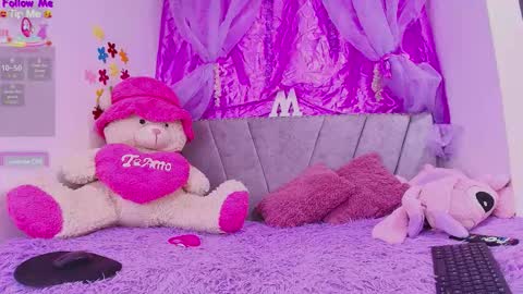 Snapshot of meganrouss7 chatting on 11-25-25, 01:22 Megan online show from 11-25-25, 01:22