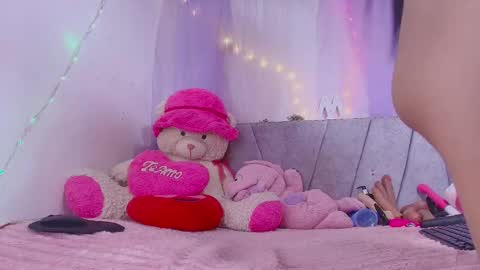 Snapshot of meganrouss7 chatting on 03-05-26, 02:51 Megan online show from 03-05-26, 02:51