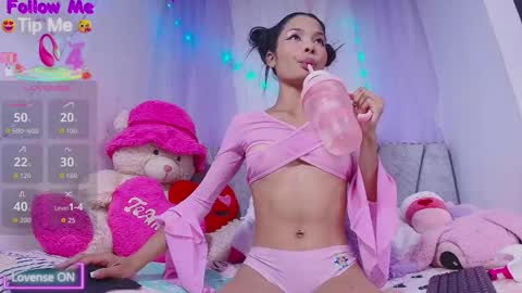 Snapshot of meganrouss7 chatting on 03-09-26, 01:53 Megan online show from 03-09-26, 01:53