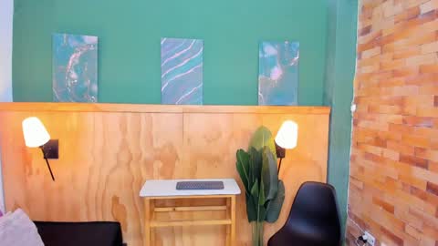 Snapshot of megansumer chatting on 04-16-26, 12:06 Megan online show from 04-16-26, 12:06