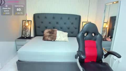 M E G A N  online show from 10-17-25, 08:22