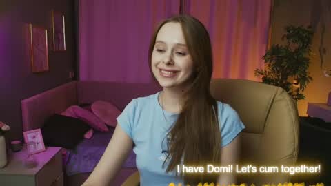 Snapshot of megg_ryan chatting on 05-11-26, 02:23 megg_ryan online show from 05-11-26, 02:23