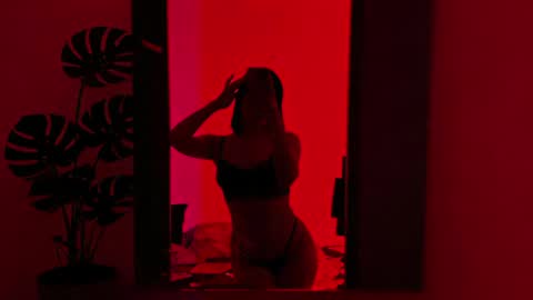 meggan_foxxy online show from 05-08-26, 06:46